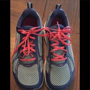 Altra Paradigm 3.0, Women's 10
